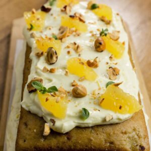 Cake De Banano Caramelizado Y Crema De Naranja